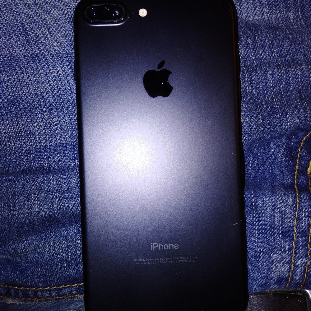 Apple I phone 7 s plus